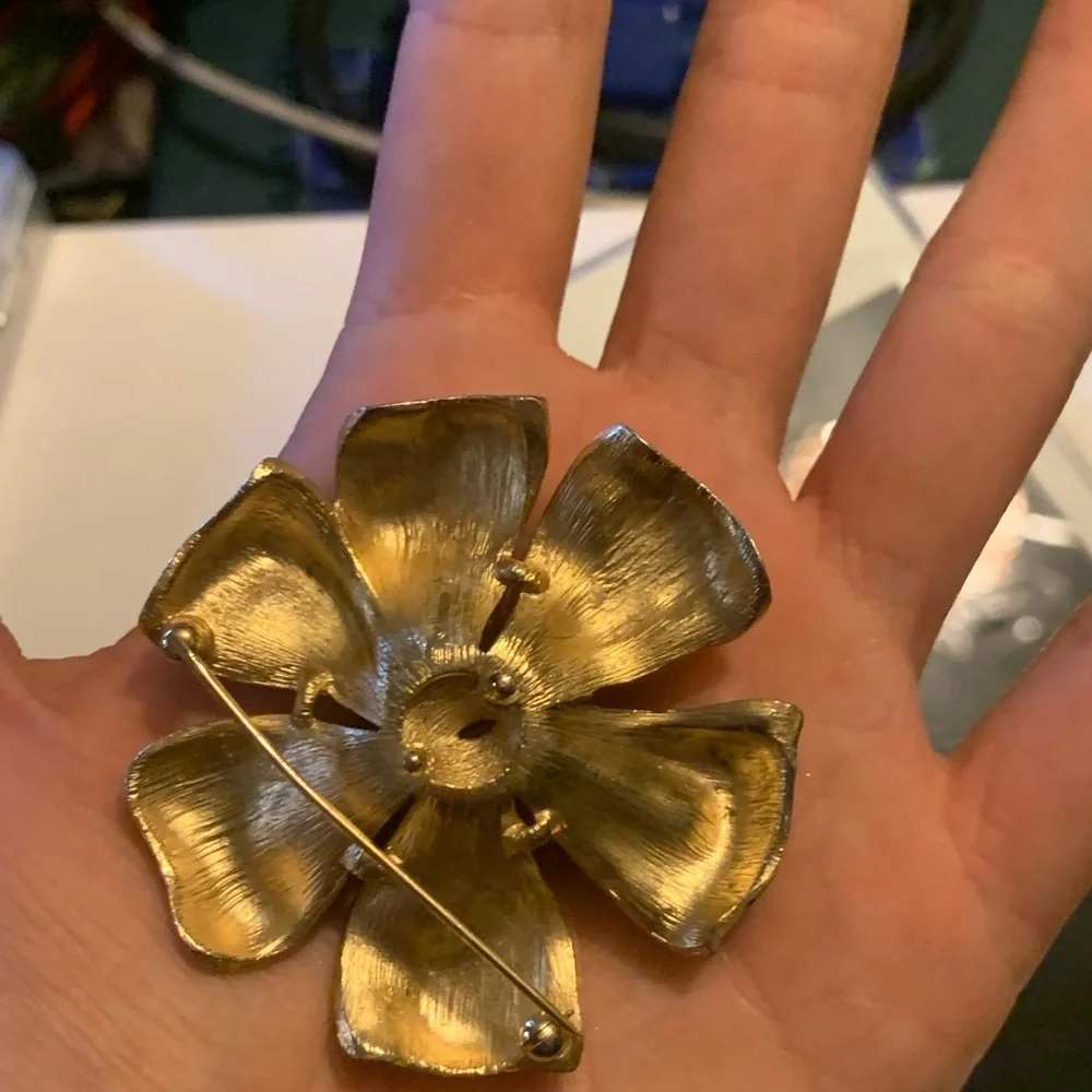 Brooch - Picture 7 of 7